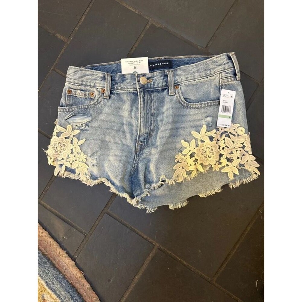 Aeropostale vintage high rise lace shorts size 8